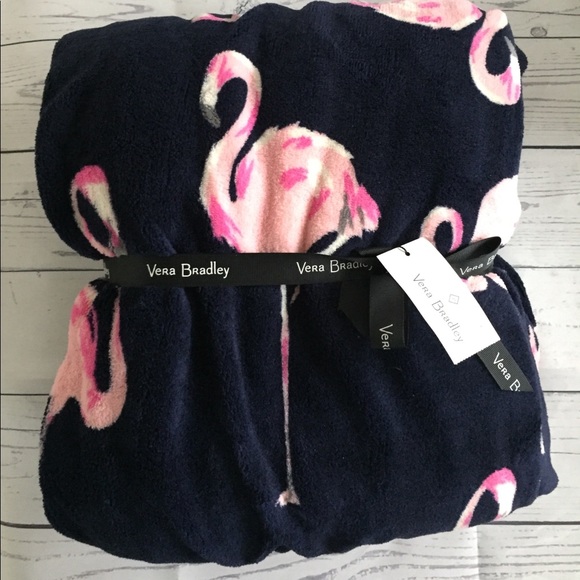 Vera Bradley Handbags - Last 1 🌸 Vera Bradley blanket FLAMINGO NEW
